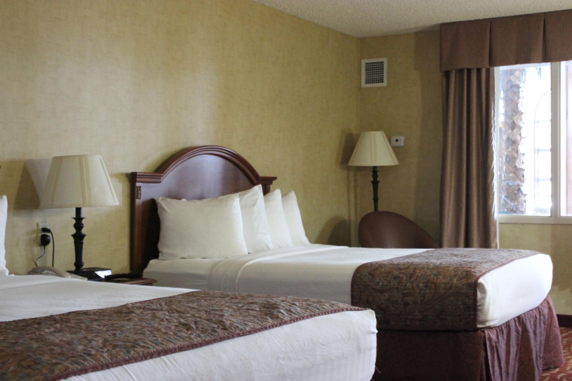 Rodeway Inn Columbia Mall Loop Гранд Форкс Екстериор снимка