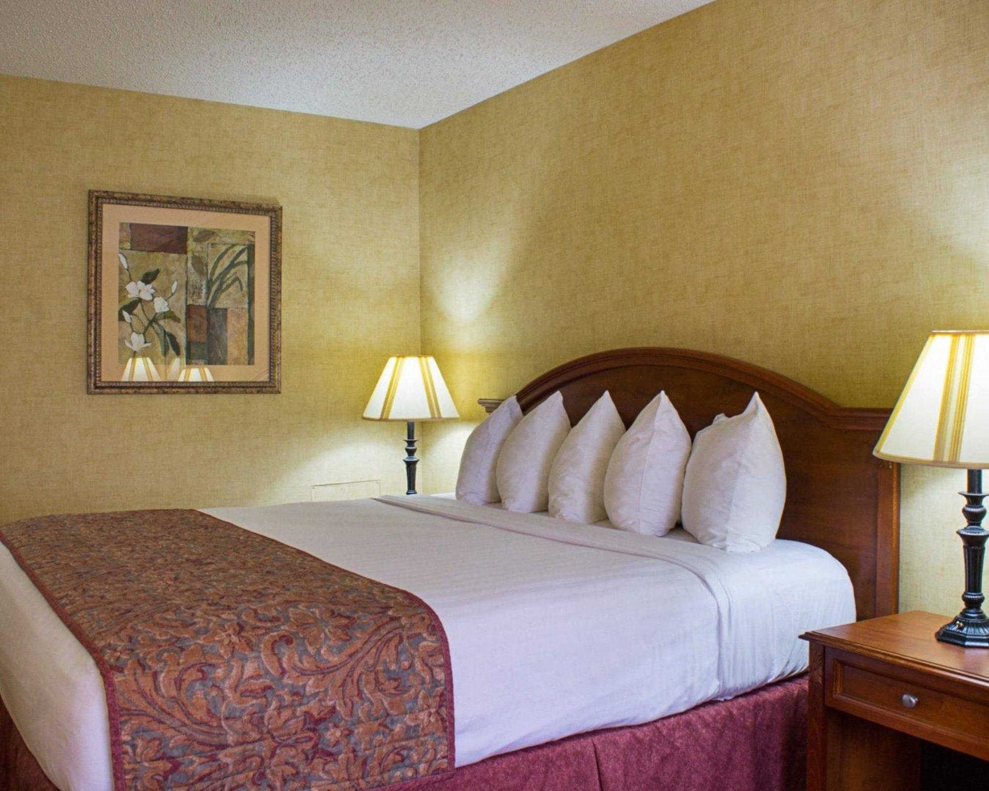 Rodeway Inn Columbia Mall Loop Гранд Форкс Екстериор снимка