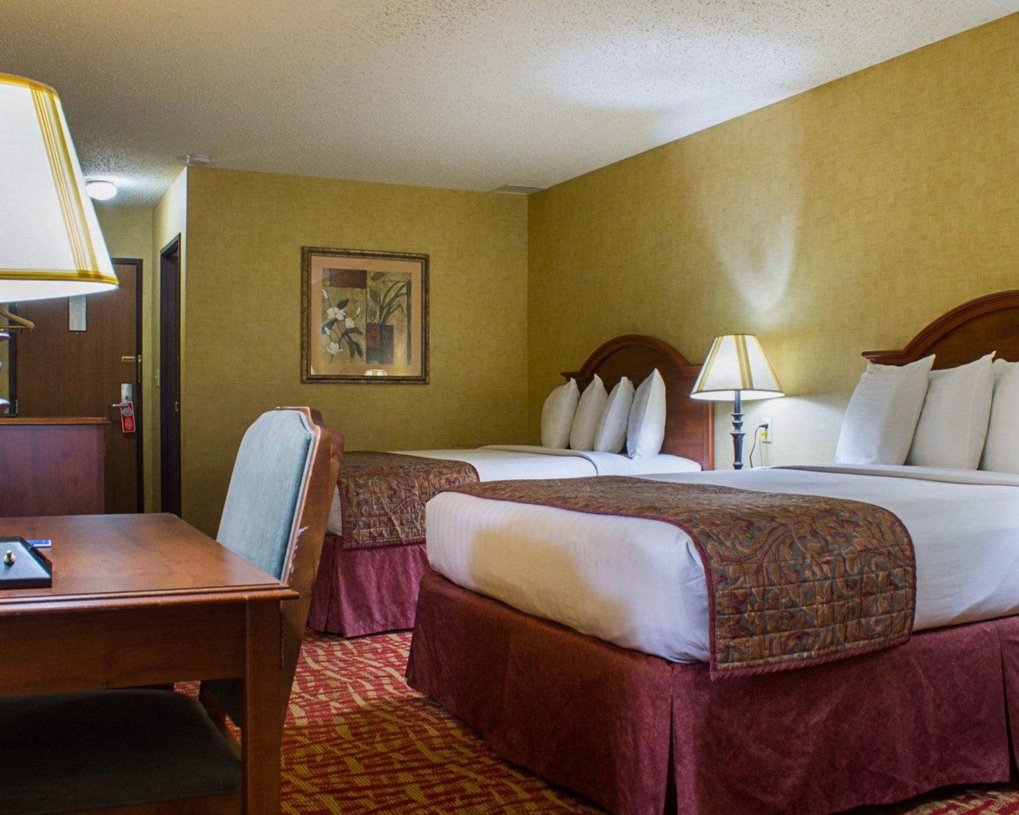 Rodeway Inn Columbia Mall Loop Гранд Форкс Екстериор снимка