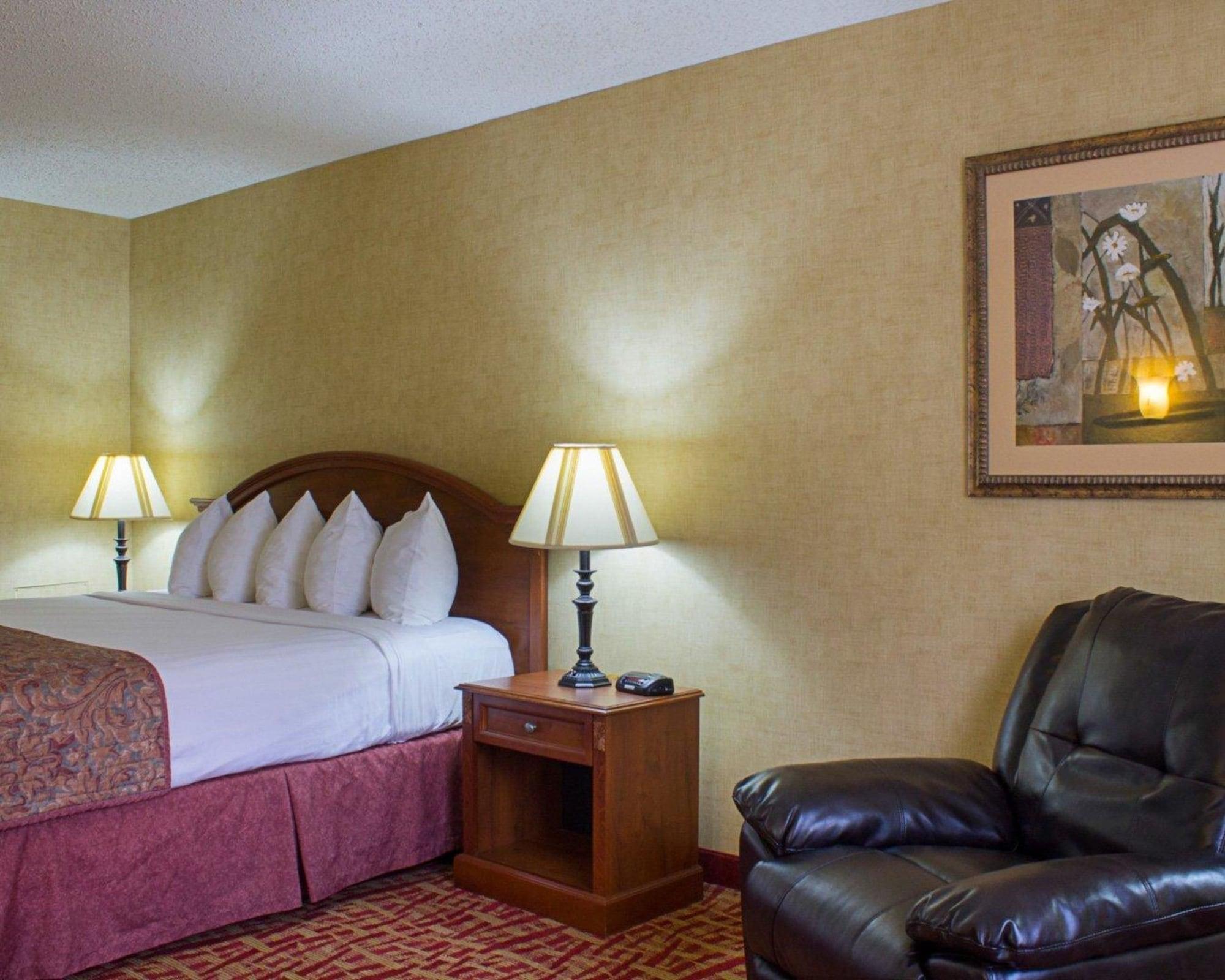 Rodeway Inn Columbia Mall Loop Гранд Форкс Екстериор снимка