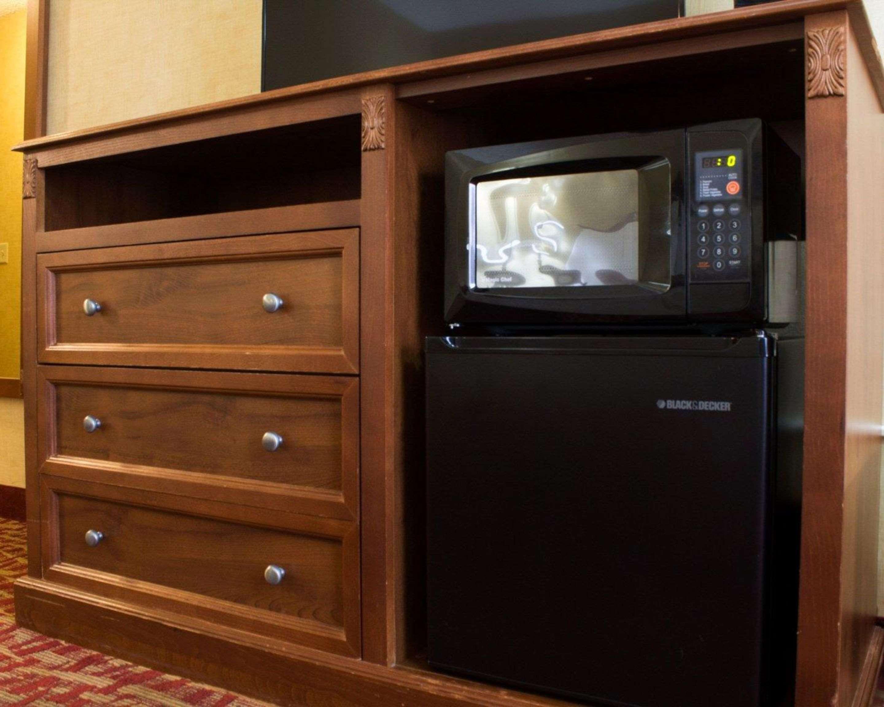 Rodeway Inn Columbia Mall Loop Гранд Форкс Екстериор снимка