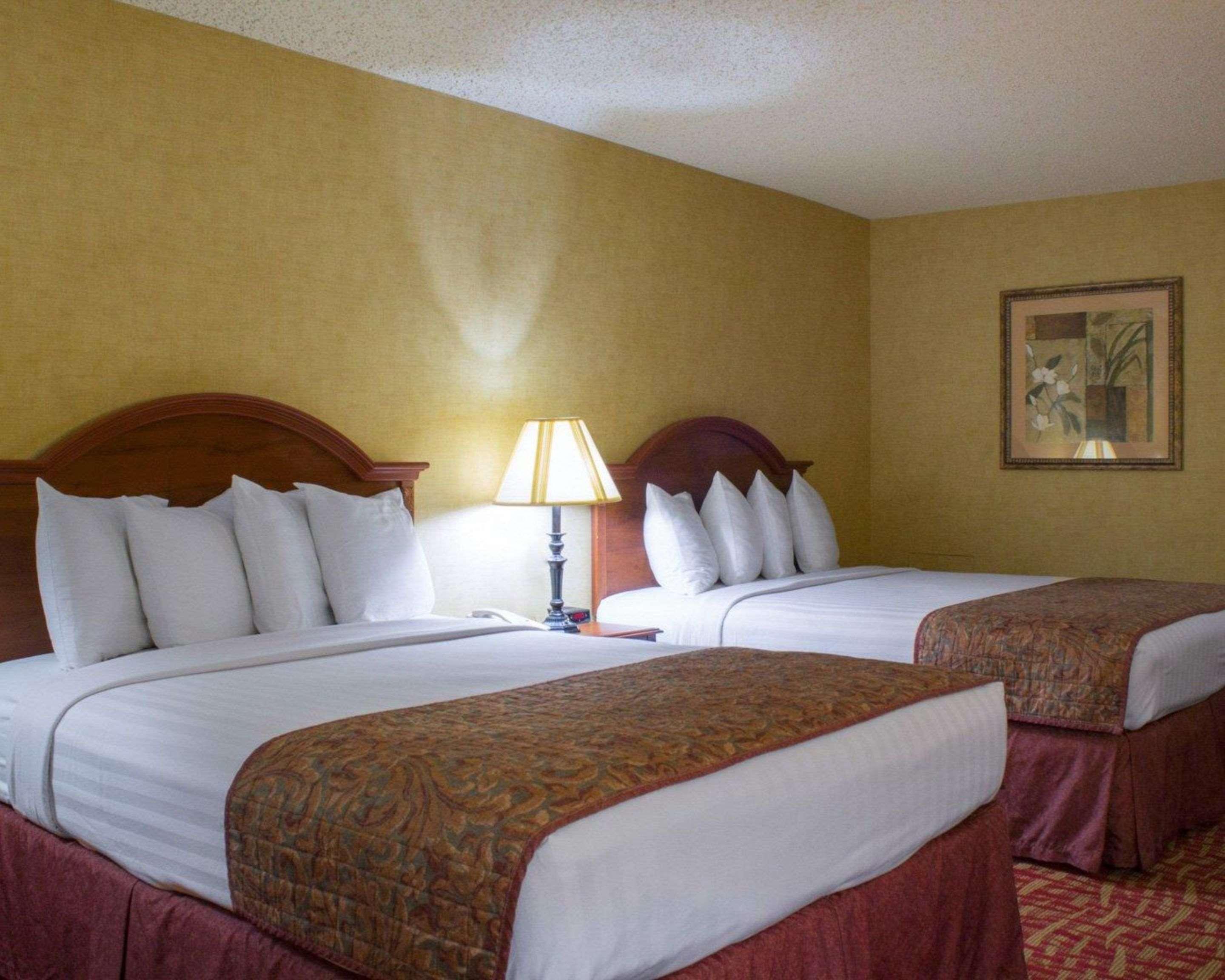 Rodeway Inn Columbia Mall Loop Гранд Форкс Екстериор снимка