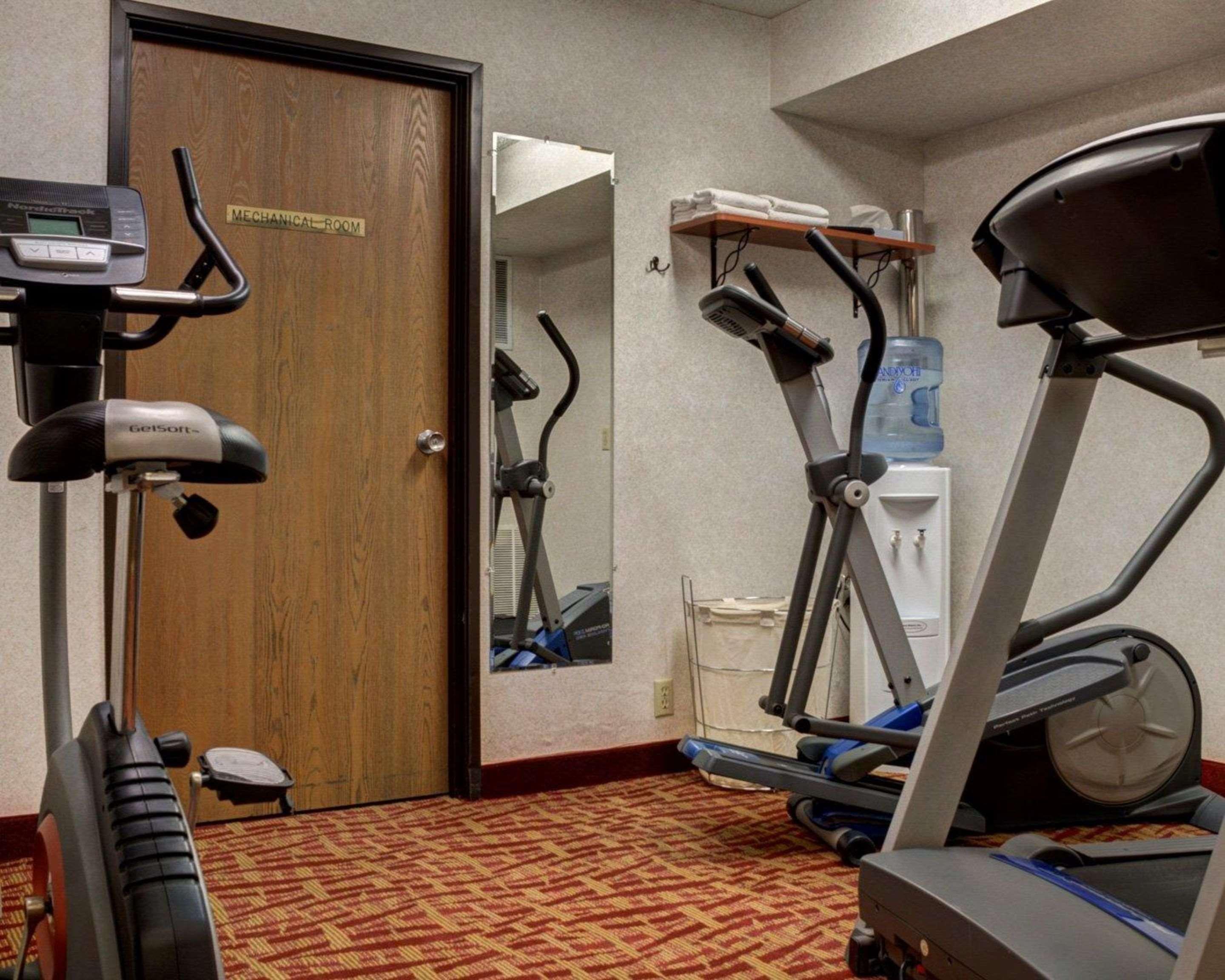 Rodeway Inn Columbia Mall Loop Гранд Форкс Екстериор снимка